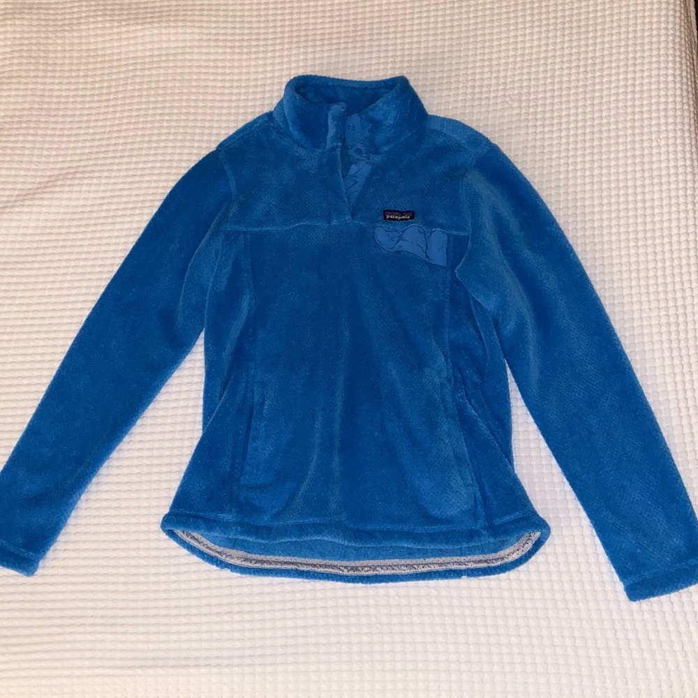Patagonia blue pullover